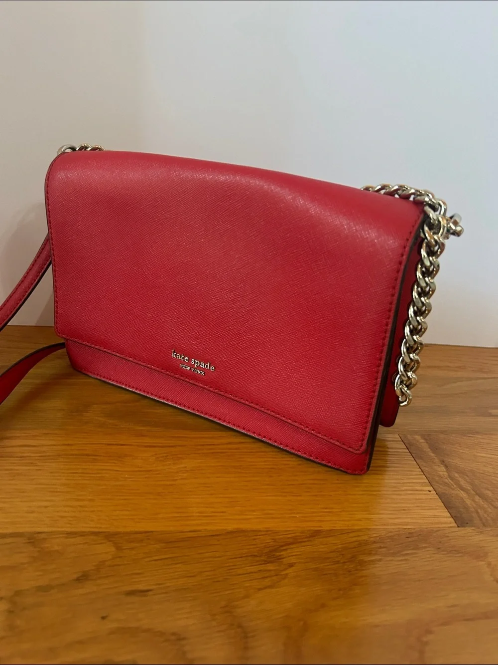 Kate Spade New York CAMERON CONVERTIBLE CROSSBODY in Red with Matching Wallet